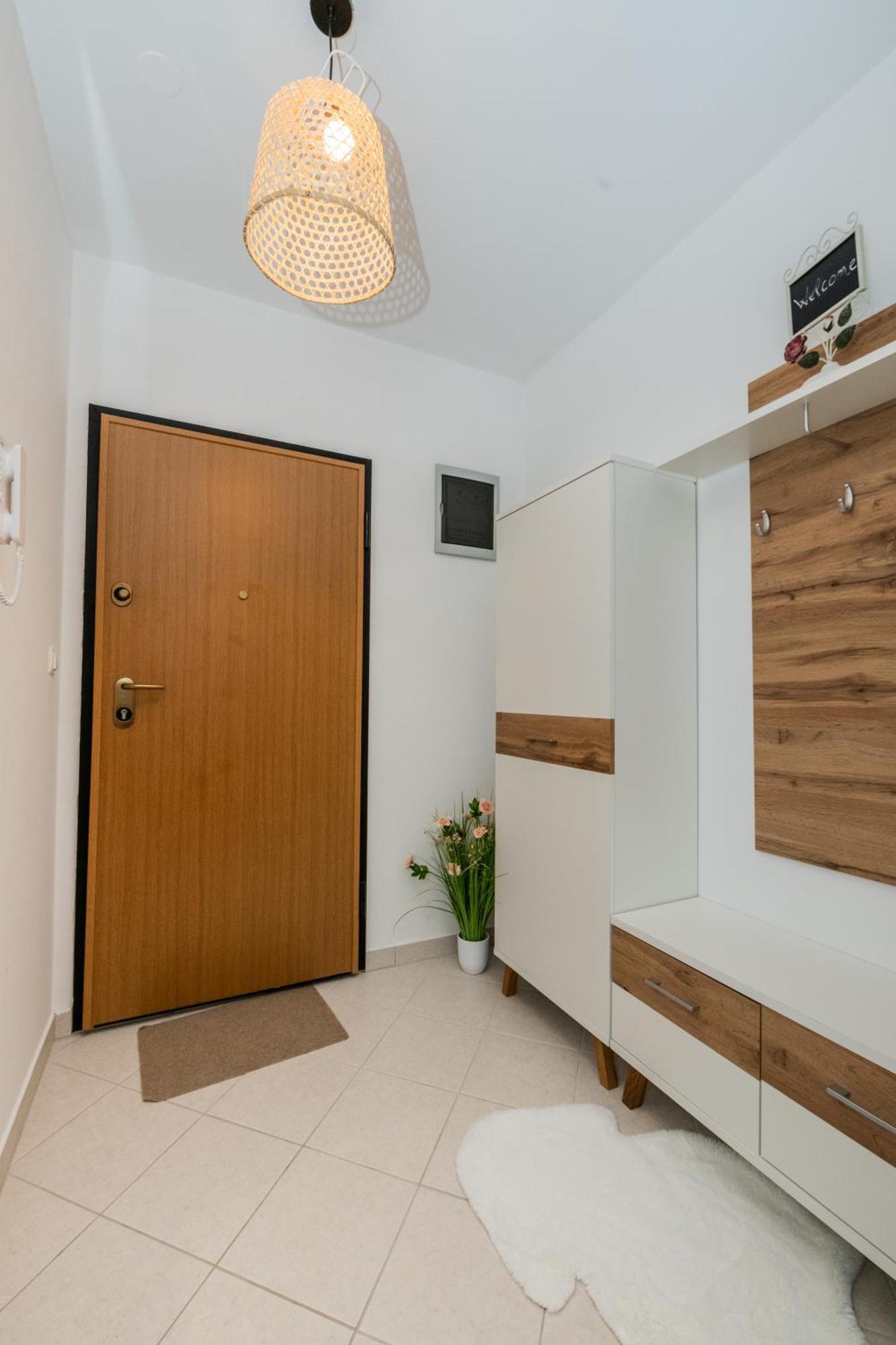 Sun Island Apartment Trogir Buitenkant foto