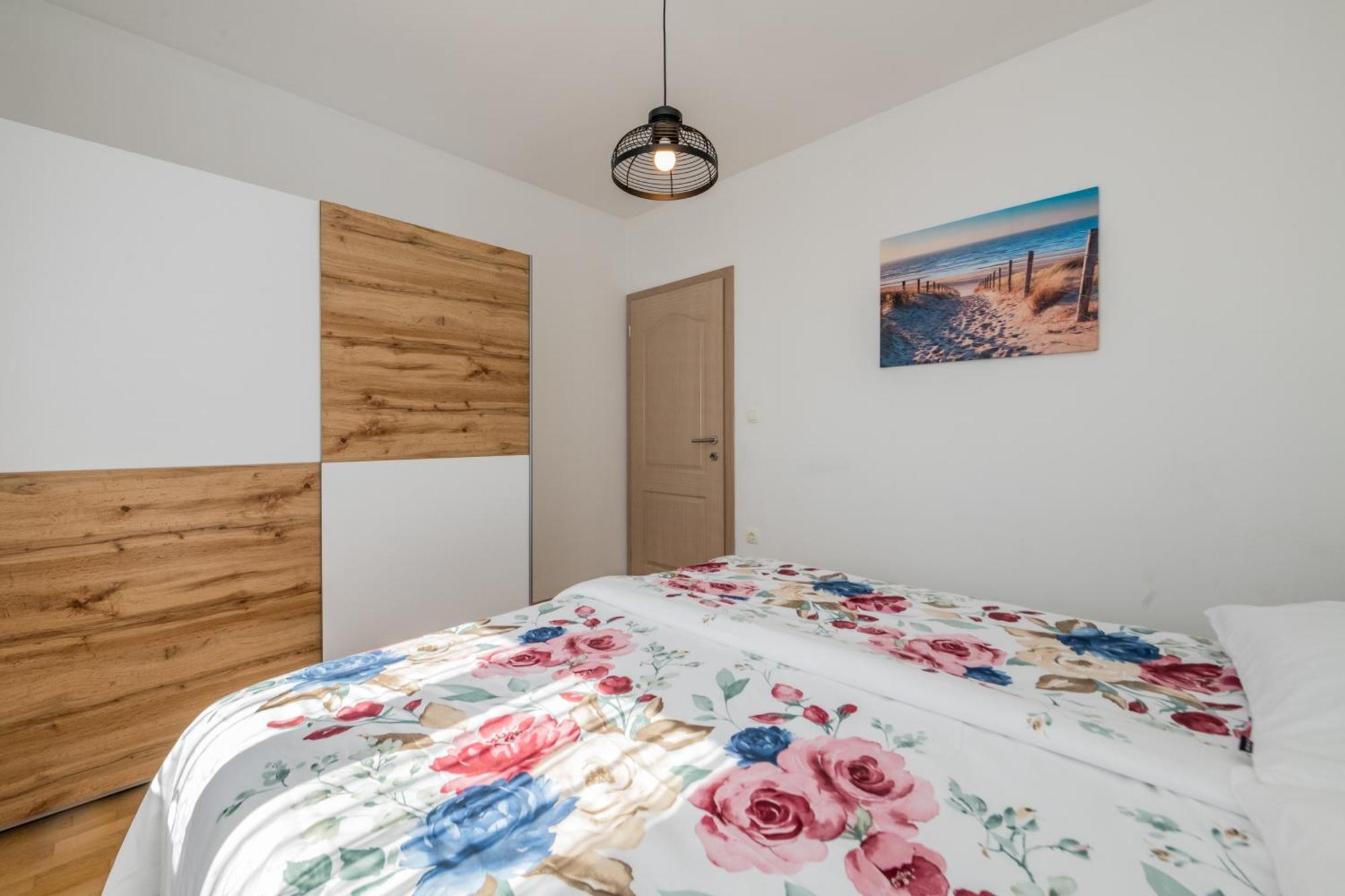 Sun Island Apartment Trogir Buitenkant foto